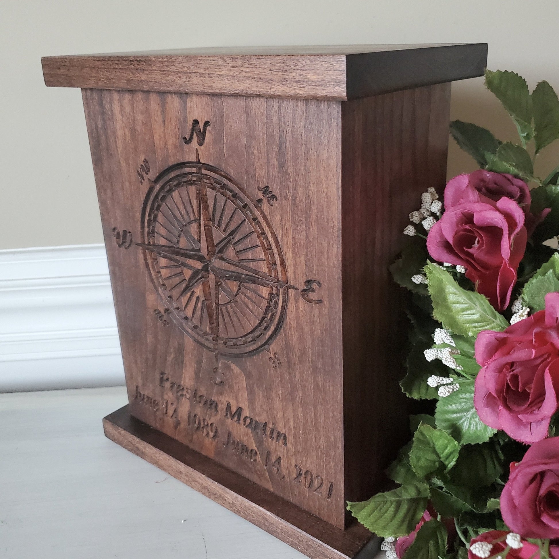 adult cremation urn